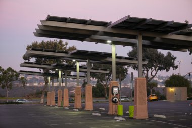 Elektrikli araç şarj istasyonu California