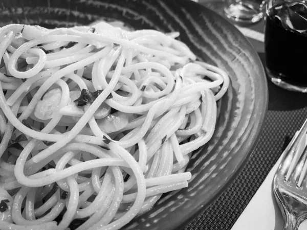 Saboroso Aglio Oglio Massas Com Alho Fresco Pepperoni — Fotografia de Stock