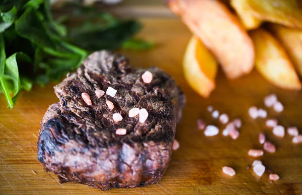 Leckeres Bienensteak Auf Dem Grill — Stockfoto