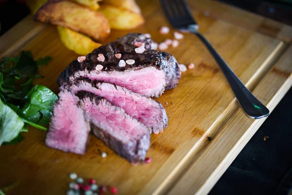 Délicieux Steak Beed Sur Gril — Photo