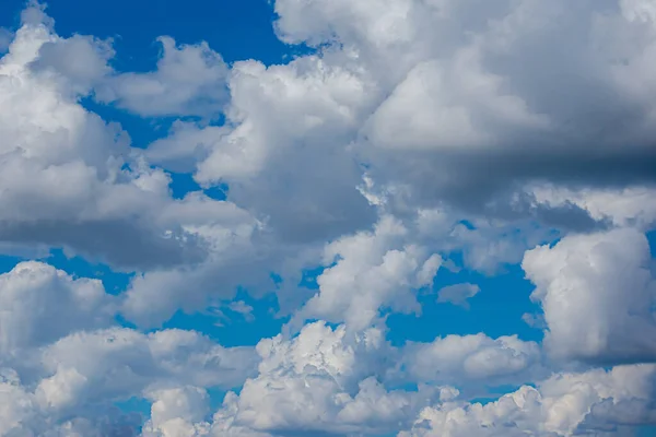 Nuvole Cumulus Cielo Blu Una Giornata Estiva Soleggiata — Foto Stock