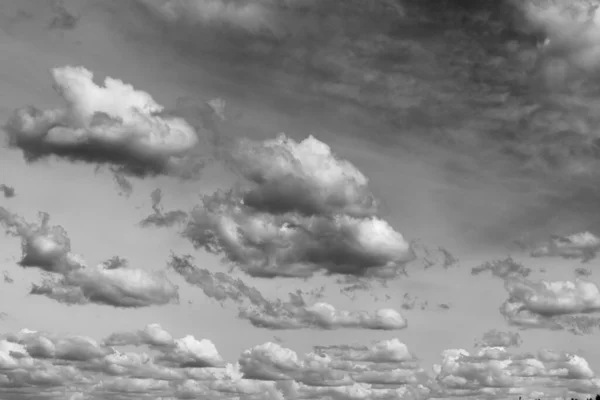 Gewitterwolken Ziehen Schwarz Weiß Auf — Stockfoto