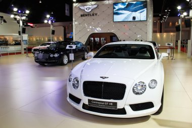Nonthaburi, Tayland - 31 Mart: Bentley Continental Gt hız