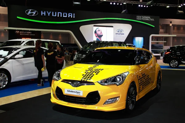 Nonthaburi - 28. November: hyundai display on stage at the 30. t — Stockfoto