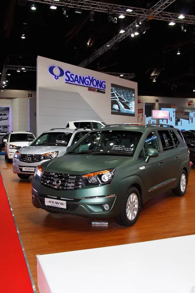 Bangkok 27 de marzo: Nuevo Stavic de Ssangyong en el 35º Bangko — Foto de Stock