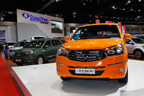 Bangkok 27 de marzo: Nuevo Stavic de Ssangyong en el 35º Bangko — Foto de Stock