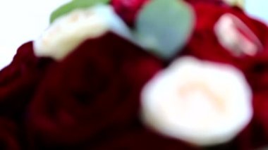 Yüzük düğün ve düğün düğün özniteliklere sahip bouquet.arrangement bouquet.wedding halkaları.