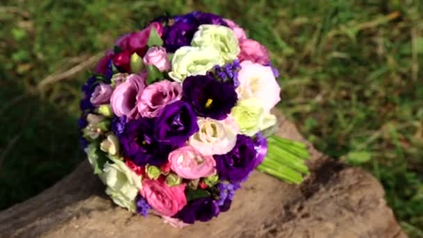 Wedding bouquet of fresh flowers.Festive bouquet of fresh flowers.Wedding bridal bouquet.Wedding floristry. — Stock Video