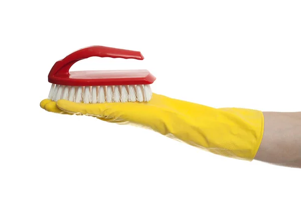 在白色背景上用红色清洁刷交上黄色手套 家庭清洁概念 — 图库照片