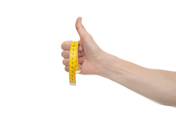 Elinde sarı bir şerit vardı, beyaz bir sırt grubunda izole edilmişti.