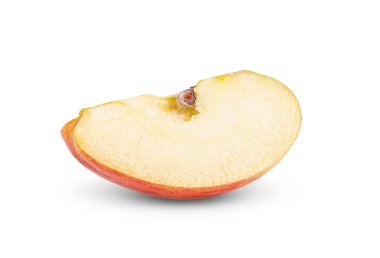 Beyaz arkaplanda izole edilmiş elma dilimleri