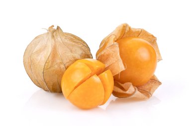 Cape Gooseberry beyaz arka planda izole edildi