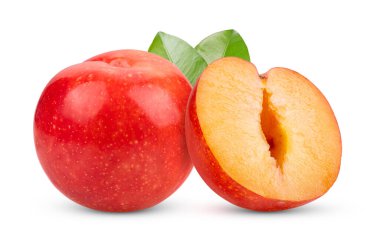 beyaz arkaplanda izole kiraz erikleri