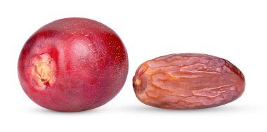 Beyaz arkaplanda izole edilmiş meyveleri tarihler (kameradan alınan resim )