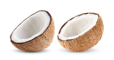 Beyaz arkaplanda izole edilmiş hindistan cevizi parçaları (kamera görüntüsü )