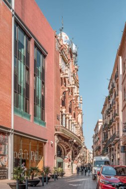 Barselona, İspanya - 24 Şubat 2020: Öğleden sonra Katalonya Müzik Salonu 'nun yeni uzantısı