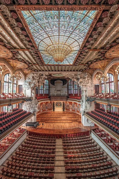 Balcón Vista Del Techo Vidrieras Cataluña Music Hall Por Tarde — Foto de Stock