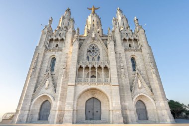 Expiatori del Sagrat Cor Tapınağı Barselona İspanya 'daki Mont Tibidabo' nun tepesinde.