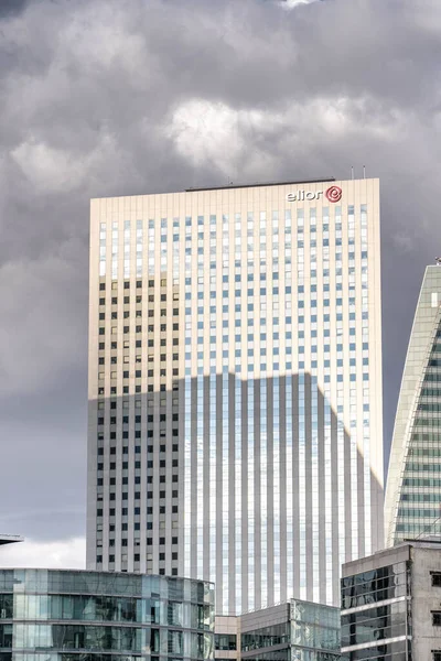 Paris, France - Jun 13, 2020: Skyscraper of Tour Egee in La Defense — Stock Photo, Image