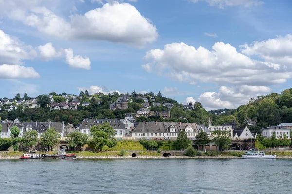 Koblenz, Germany - August 1, 2020：typical historical houses along Rhine River in summer — 图库照片