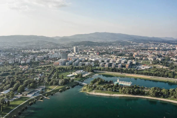 Aerial drone shot of Jarun lake in southeast Zagreb in Croatia summer — Foto de Stock