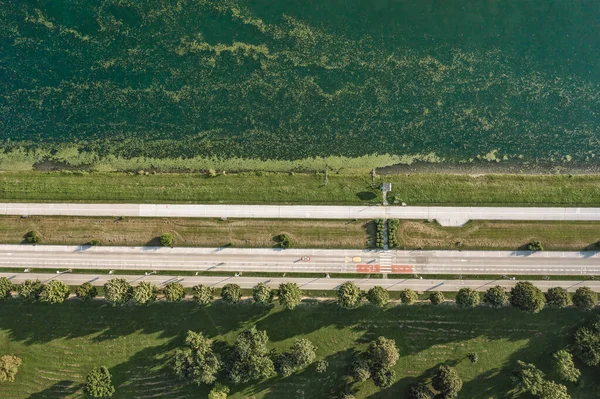 Drone aéreo aéreo disparado do lago Jarun no sudeste de Zagreb, na Croácia — Fotografia de Stock