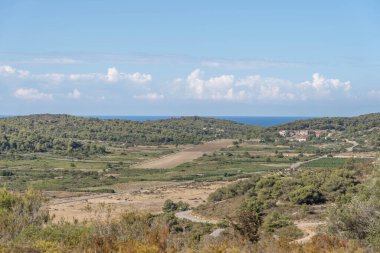 Hırvatistan 'ın adasındaki eski ww2 askeri havaalanı manzarası