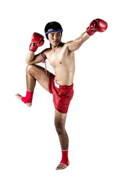 Muay Thai Hombre Asiático Ejercitando Boxeo Tailandés Aislado Sobre Fondo —  Fotos de Stock