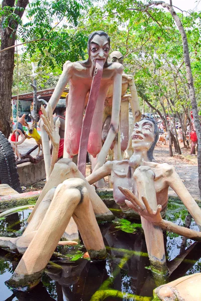 Hrůzné buddhistické sochy — Stock fotografie