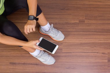 Fitness kadın el kordonlu dokunmatik ekran smartwatch giyen ile