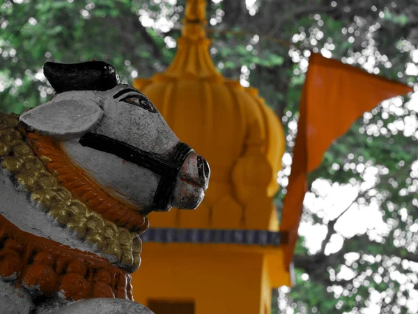 Камень Сделал Идола Индуистского Бога Господина Нанди Святой Коровы Храме — стоковое фото