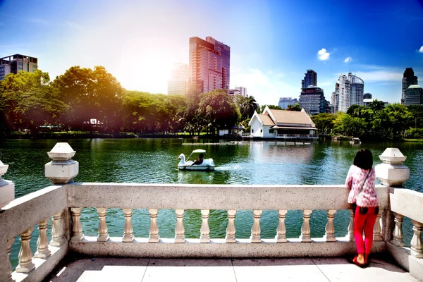 Осмотр в парке Лумпини в Бангкоке, Таиланд . Стоковая Картинка