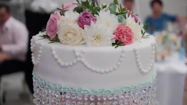 Gâteau Mariage Avec Des Étincelles Plusieurs Niveaux — Video
