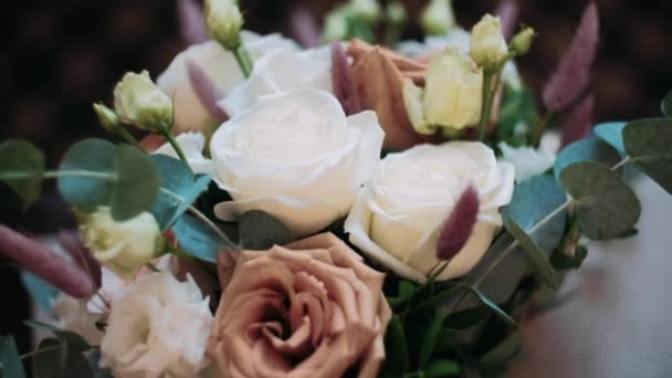 Svatební Kytice Bílých Růží Stylu Boho — Stock video
