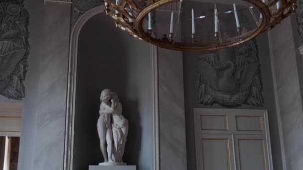 Låg Vinkel Syn Imponerande Skulptur Grekiska Demigod Hercules Romerska Kända — Stockvideo
