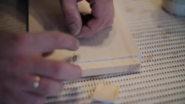 Marangozluk atölyesi, çalışma anları ve küçük şeyler.