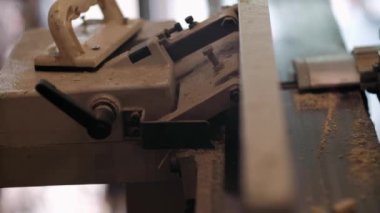 Marangozluk atölyesi, çalışma anları ve küçük şeyler.