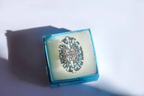 Δαχτυλίδι Αρραβώνων Κουτί Δώρου — Φωτογραφία Αρχείου