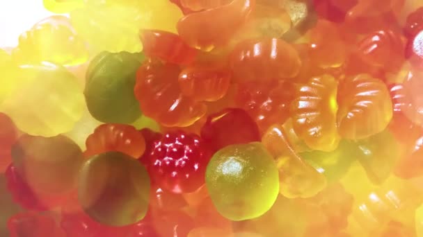 Vista Cerca Una Variedad Caramelos Gelatina Diferentes Formas Colores Gusanos — Vídeo de stock