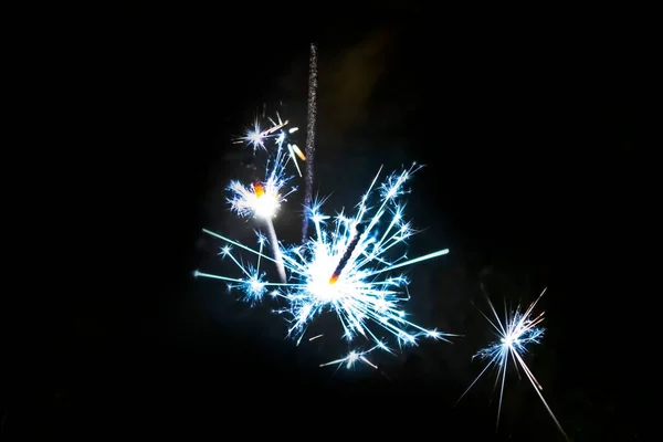 Feuerwerk Wunderkerzen Und Bokeh Lichter Auf Dunkelblauem Hintergrund — Stockfoto