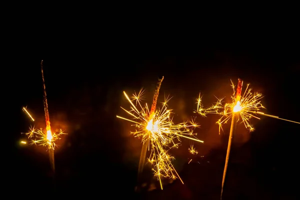 Feuerwerk Wunderkerzen Und Bokeh Lichter Auf Dunkelblauem Hintergrund — Stockfoto