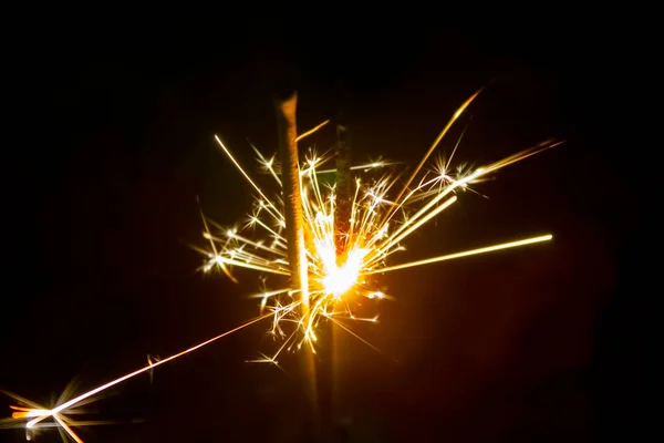 Fuegos Artificiales Bengalas Luces Bokeh Sobre Fondo Azul Oscuro —  Fotos de Stock