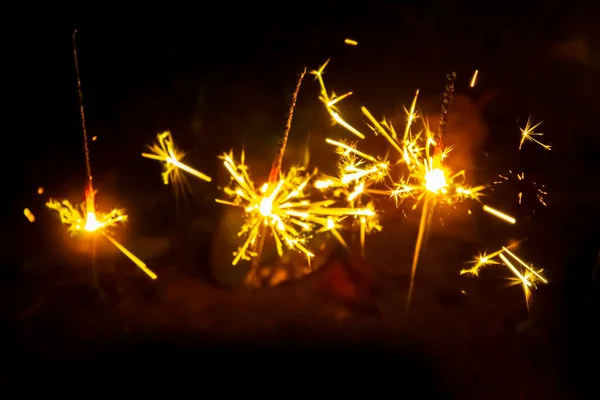 Fuegos Artificiales Bengalas Luces Bokeh Sobre Fondo Azul Oscuro — Foto de Stock