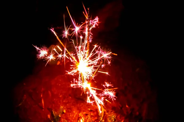 Fuegos Artificiales Bengalas Luces Bokeh Sobre Fondo Azul Oscuro — Foto de Stock