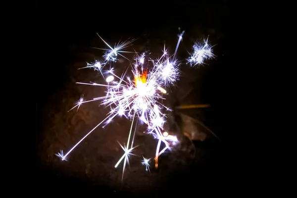 Fuegos Artificiales Bengalas Luces Bokeh Sobre Fondo Azul Oscuro —  Fotos de Stock