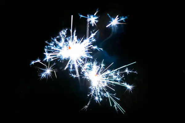 Fuegos Artificiales Bengalas Luces Bokeh Sobre Fondo Azul Oscuro —  Fotos de Stock