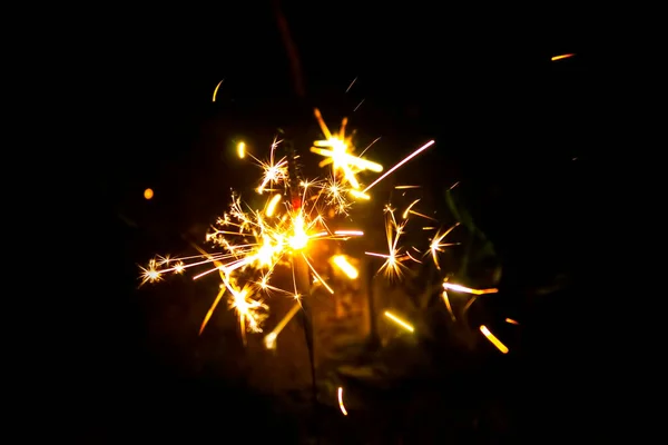 Fuegos Artificiales Bengalas Luces Bokeh Sobre Fondo Azul Oscuro —  Fotos de Stock