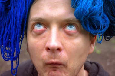 İplikli portre adam, yün iplik