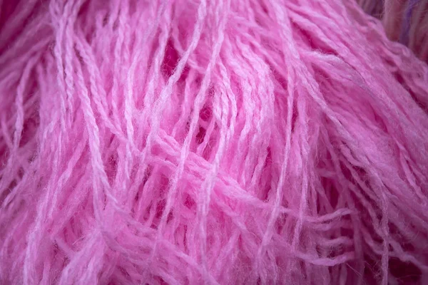ピンクの糸を閉じて背景色 — ストック写真