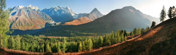 Ősz Hegyi Völgyben Reggeli Fény Panorámás Kilátás — Stock Fotó